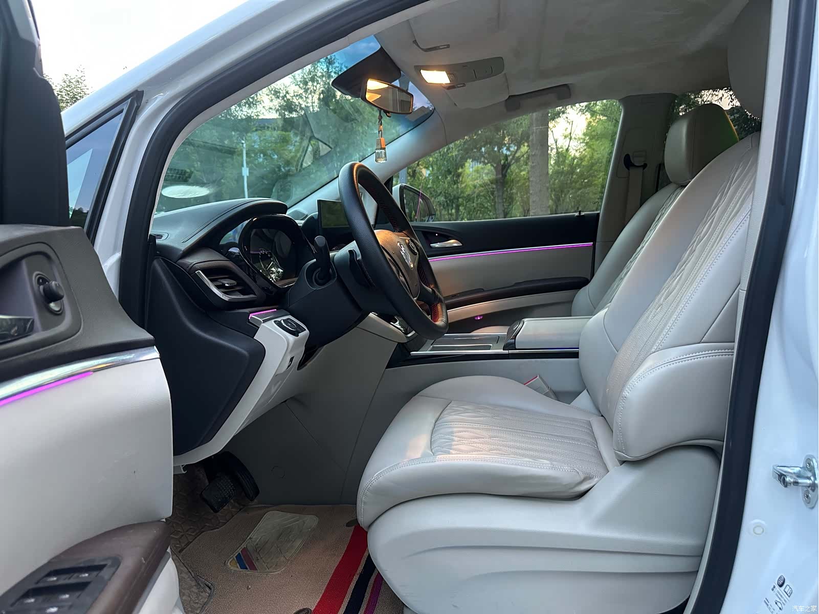 Buick GL8, 2022 4