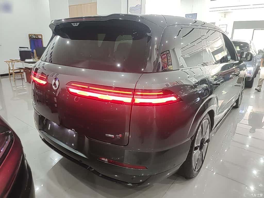 Denza N8, 2025 7