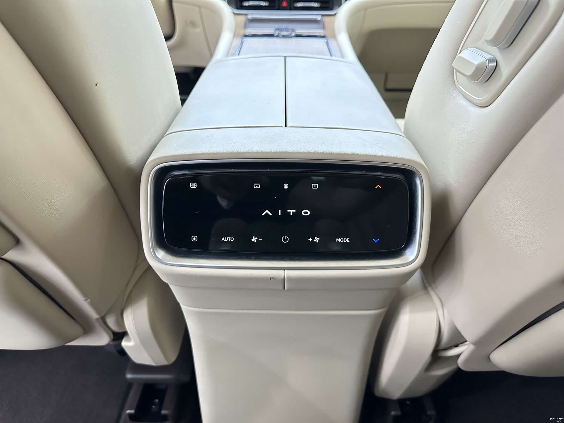 AITO M9, 2024 21