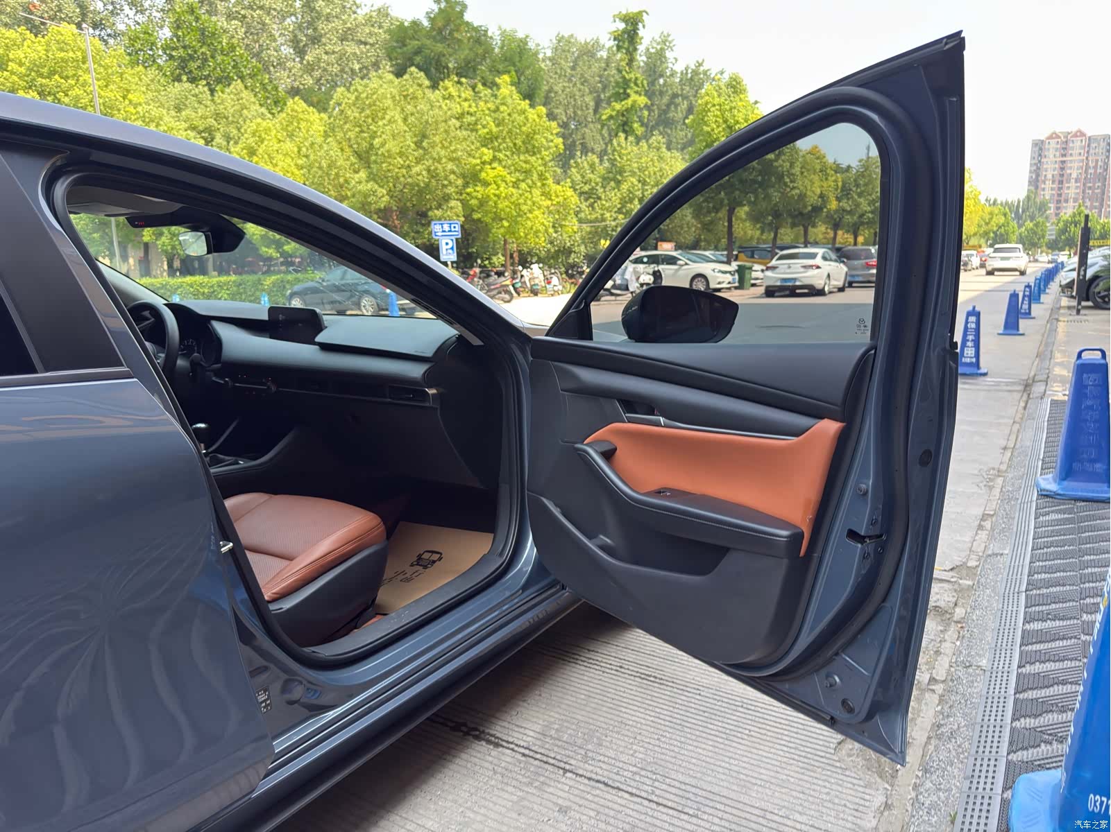 Mazda Mazda3, 2023 21