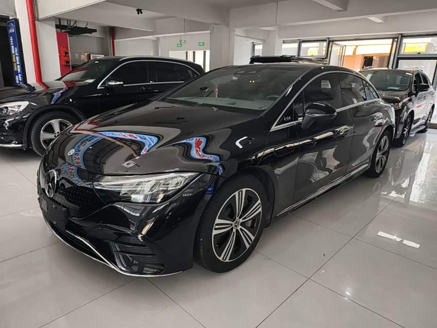 Mercedes-Benz EQE 2023, фото 2