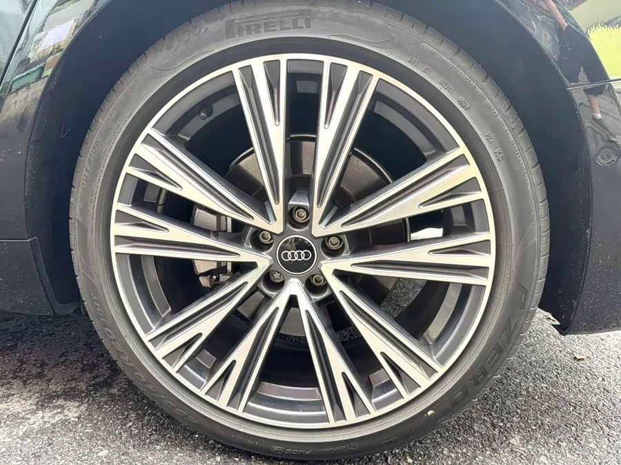 Audi A6L 2024, фото 4