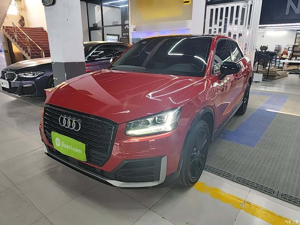Audi Q2L, 2019 1