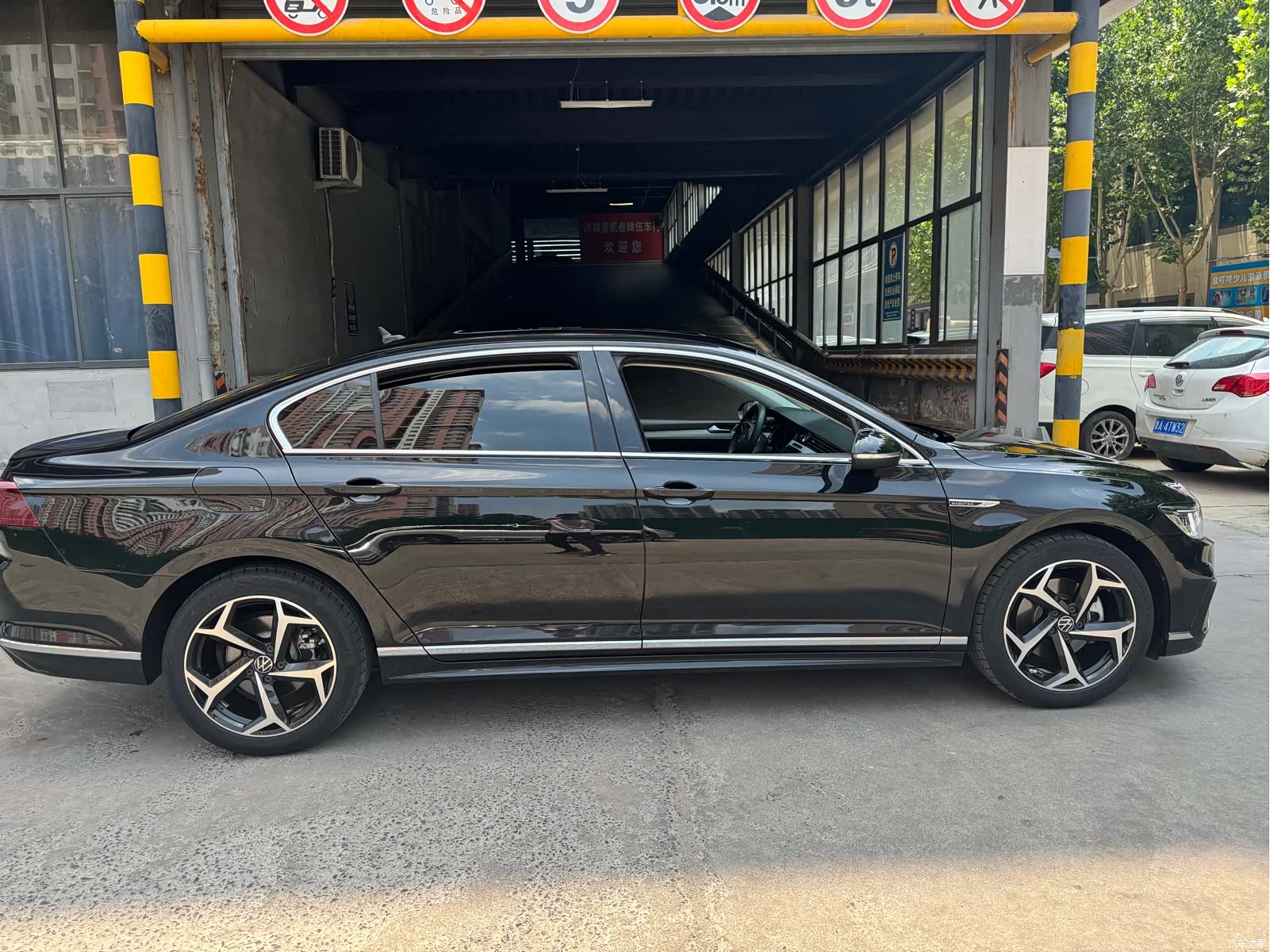 Volkswagen Magotan, 2024 4