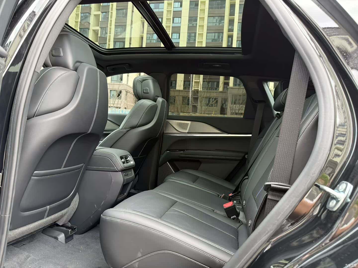 Cadillac XT5, 2025 4
