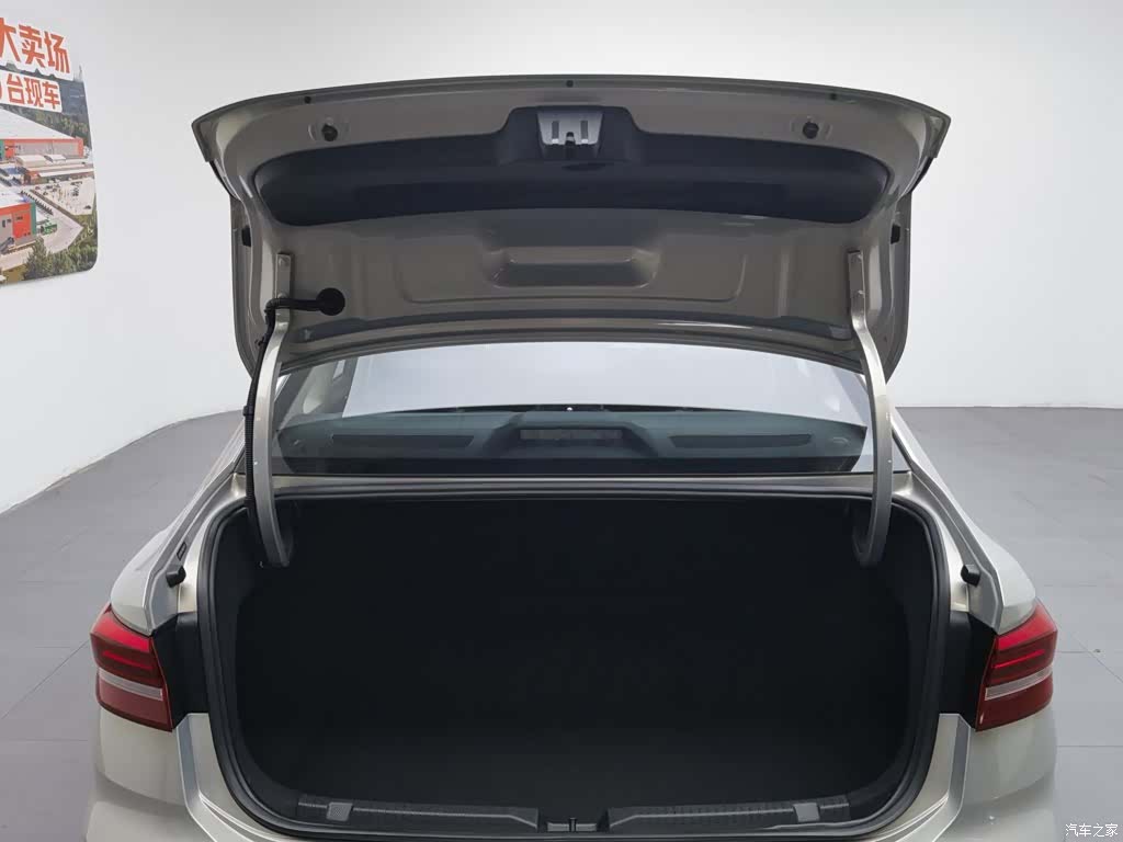 Volkswagen Lavida, 2019 16