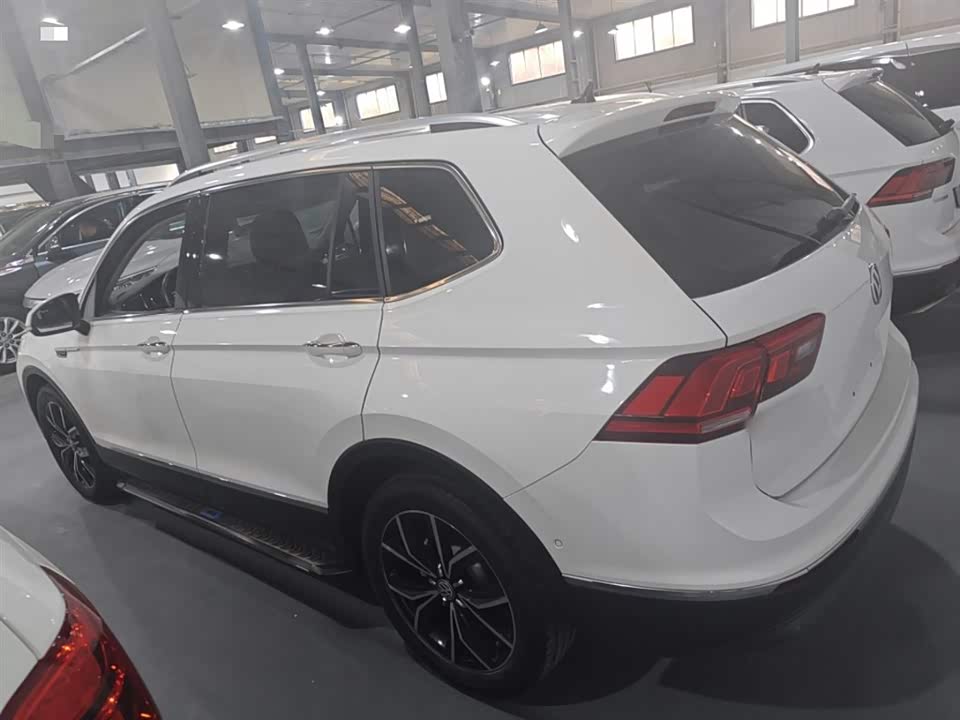 Volkswagen Tiguan L