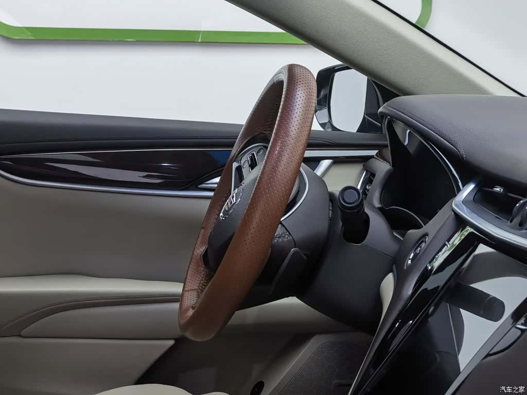 Cadillac XTS, 2014 22