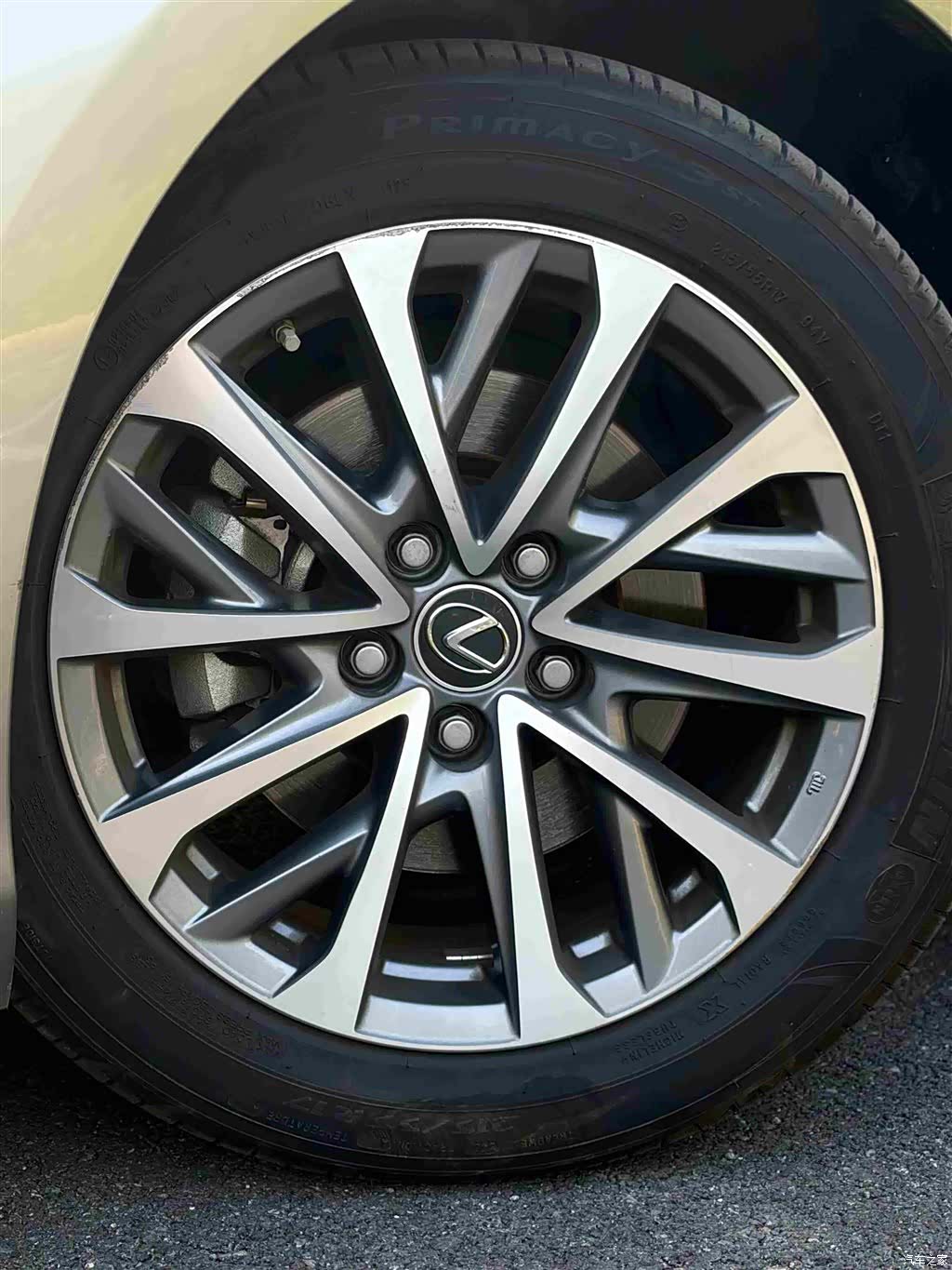 Lexus ES, 2024 8