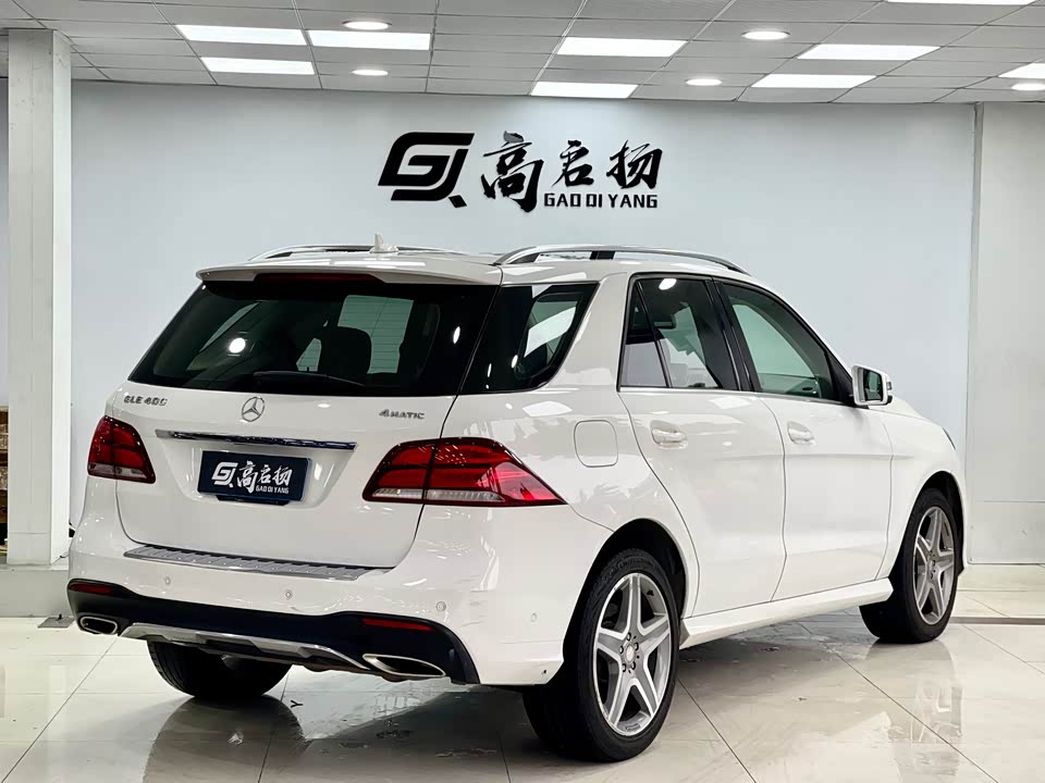 Mercedes-Benz GLE Mercedes-Benz GLE