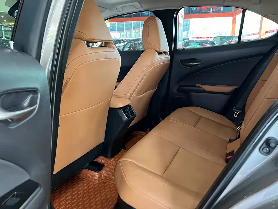 Lexus UX Lexus UX