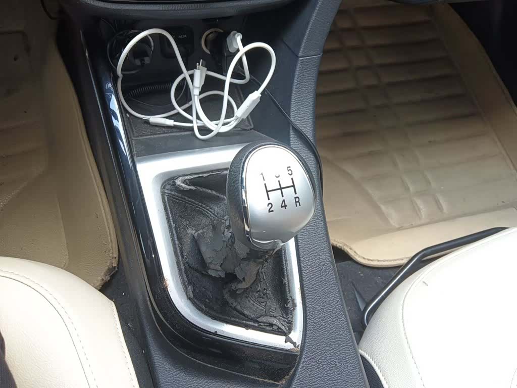 Changan V7, 2015 10