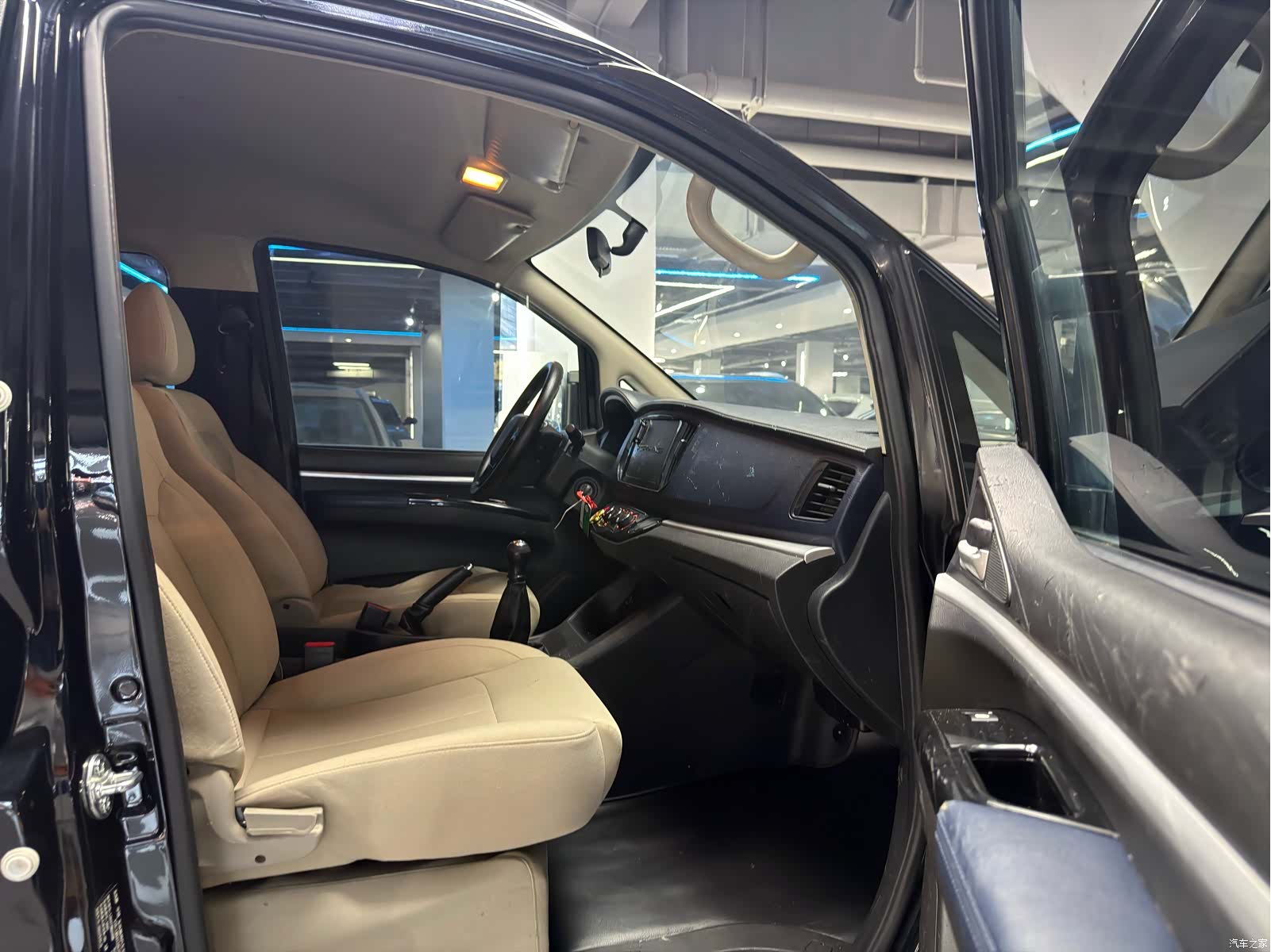 DongFeng M5, 2022 11