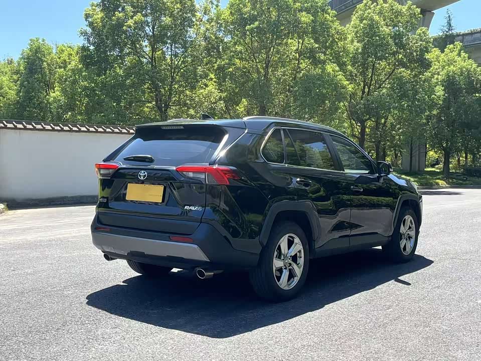 Toyota RAV4 Rongfang