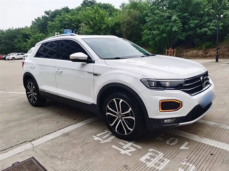 Volkswagen T-ROC exploring Songs