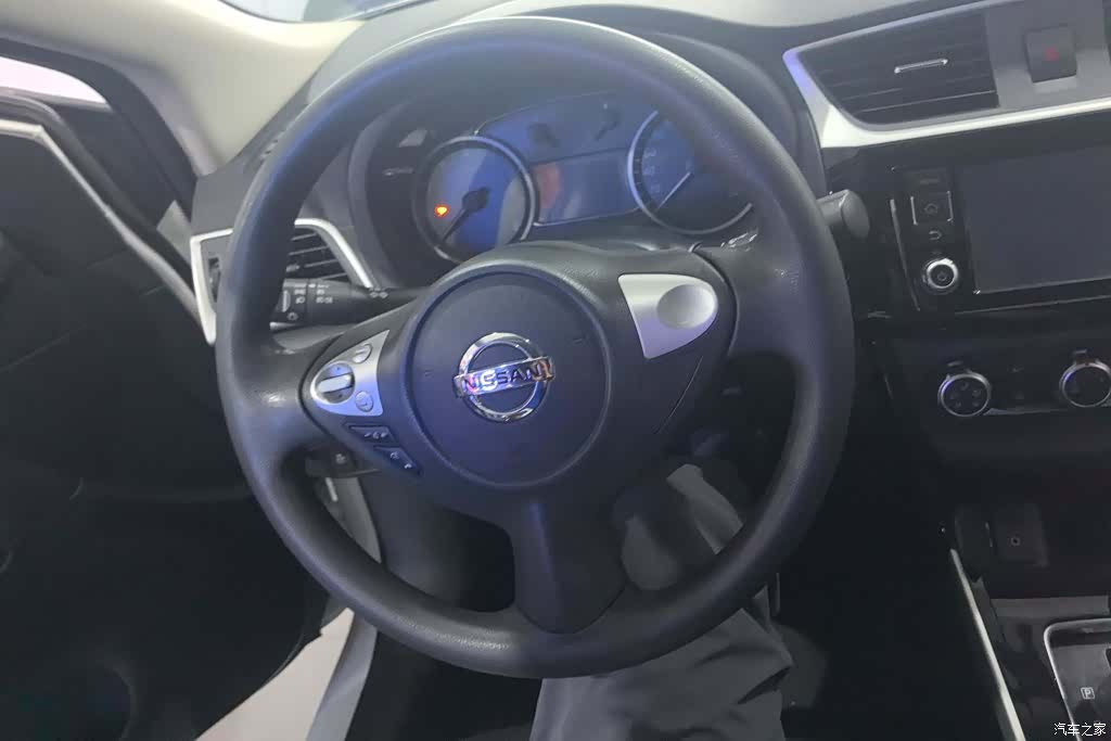 Nissan Sylphy, 2017 15