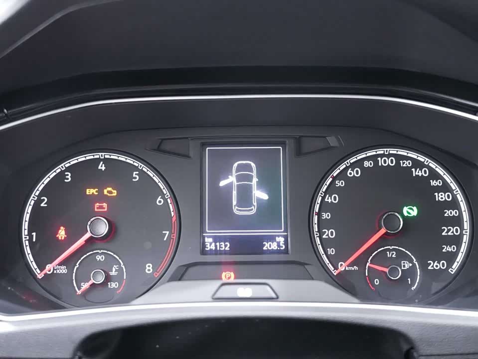 Volkswagen T-ROC exploring Songs