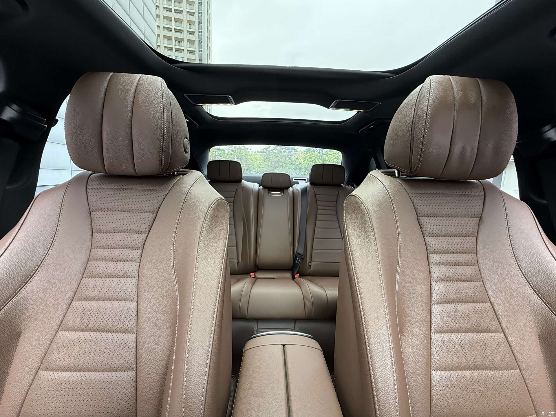 Mercedes-Benz E-Class, 2021 13