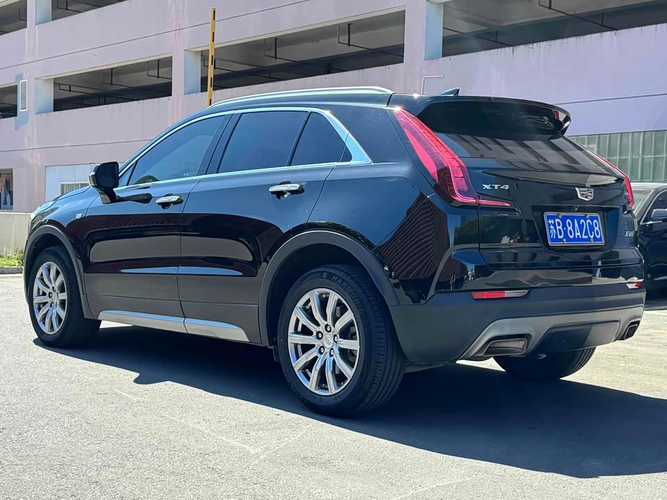 Cadillac XT4