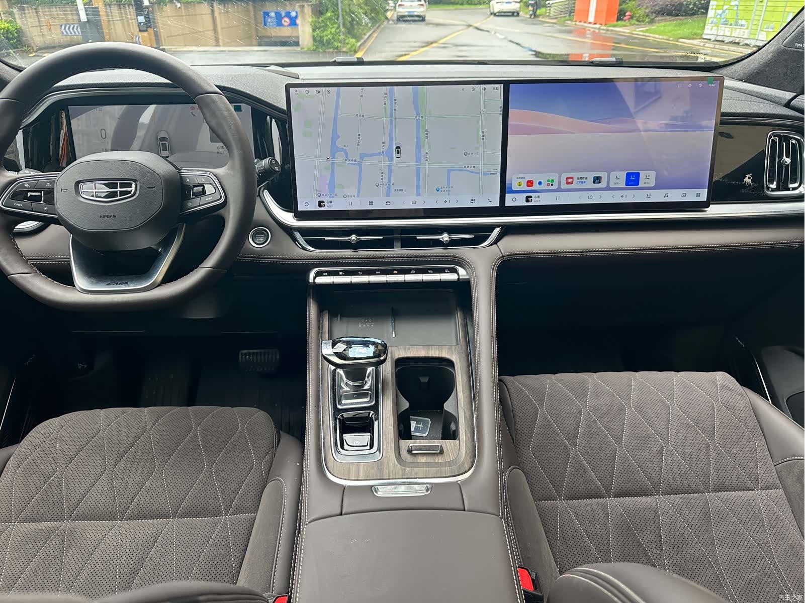 Geely Xingyue L, 2025 15