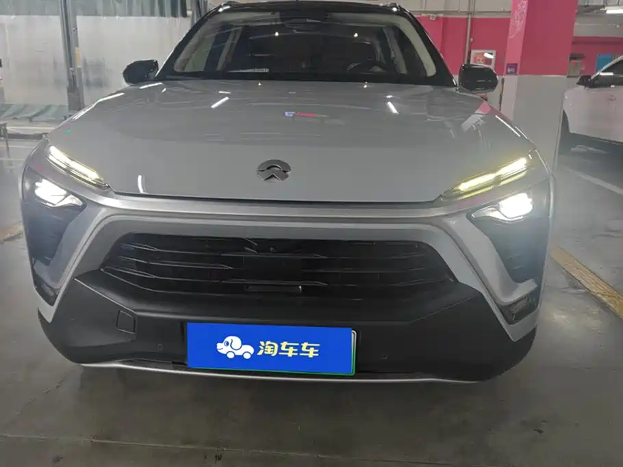 NIO ES8