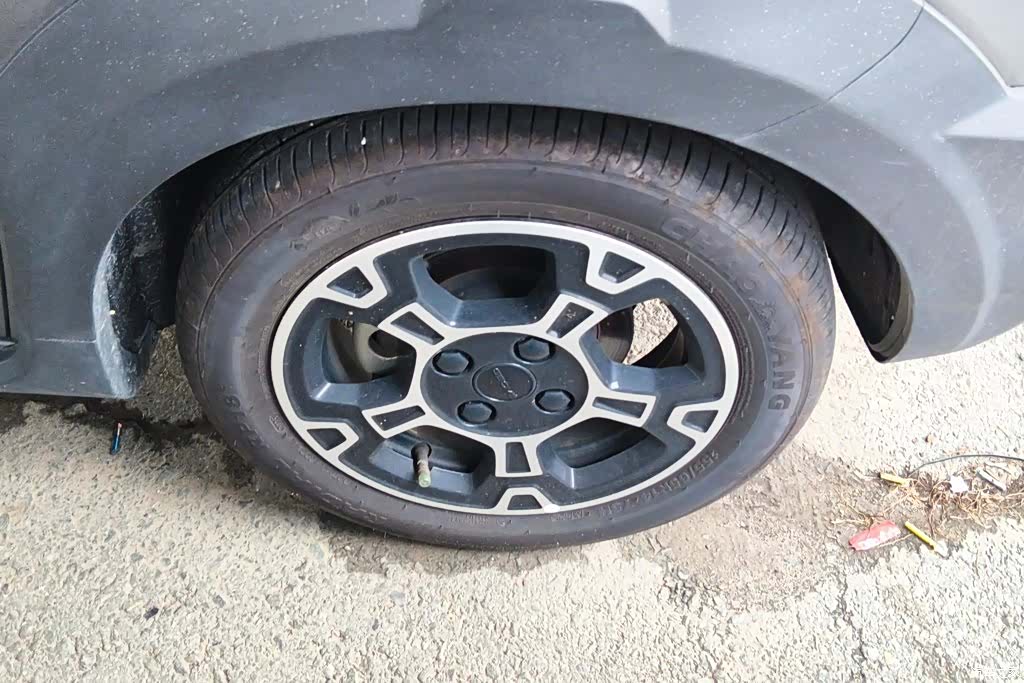 Geely Panda, 2025 6