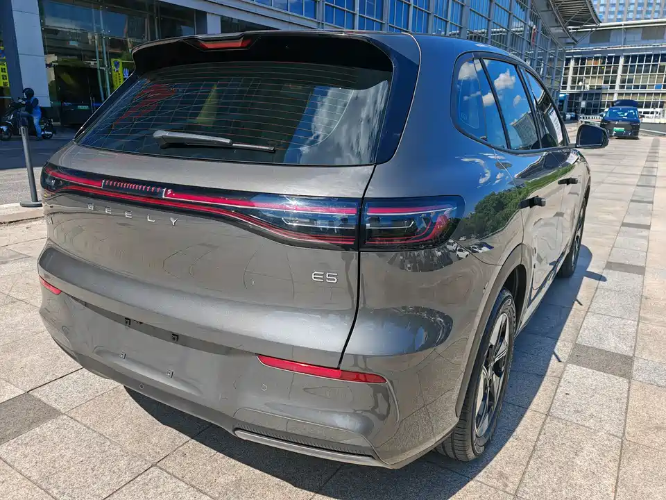 Geely Galaxy Galaxy E5