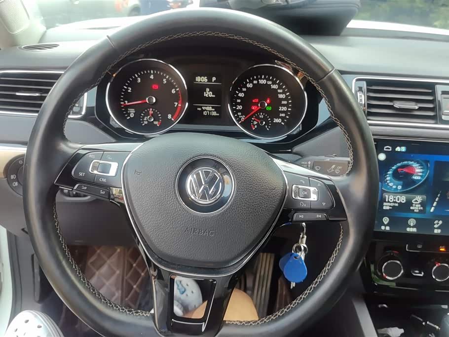 Volkswagen Sagitar
