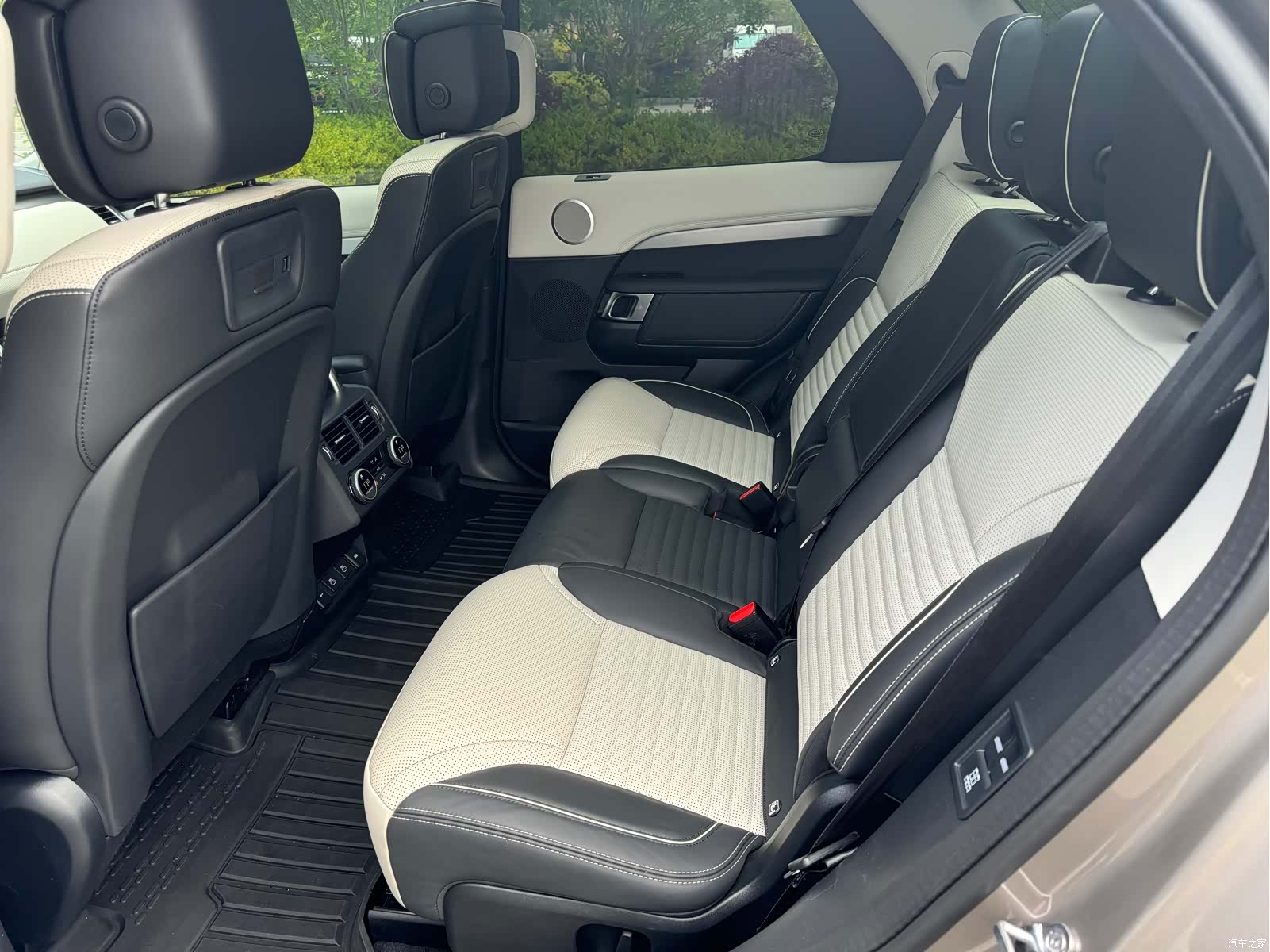 Land Rover Discovery, 2021 6