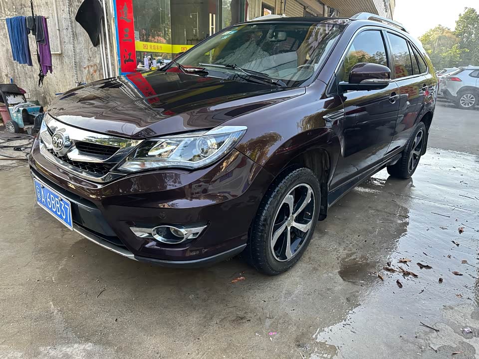 BYD S7