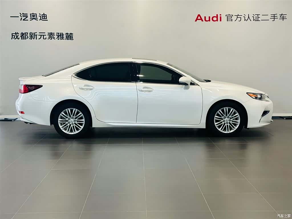 Lexus ES, 2018 3