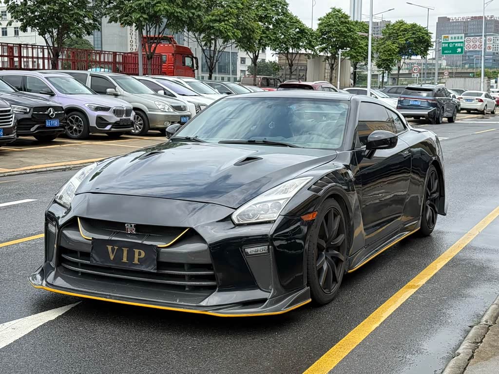 Nissan GTR