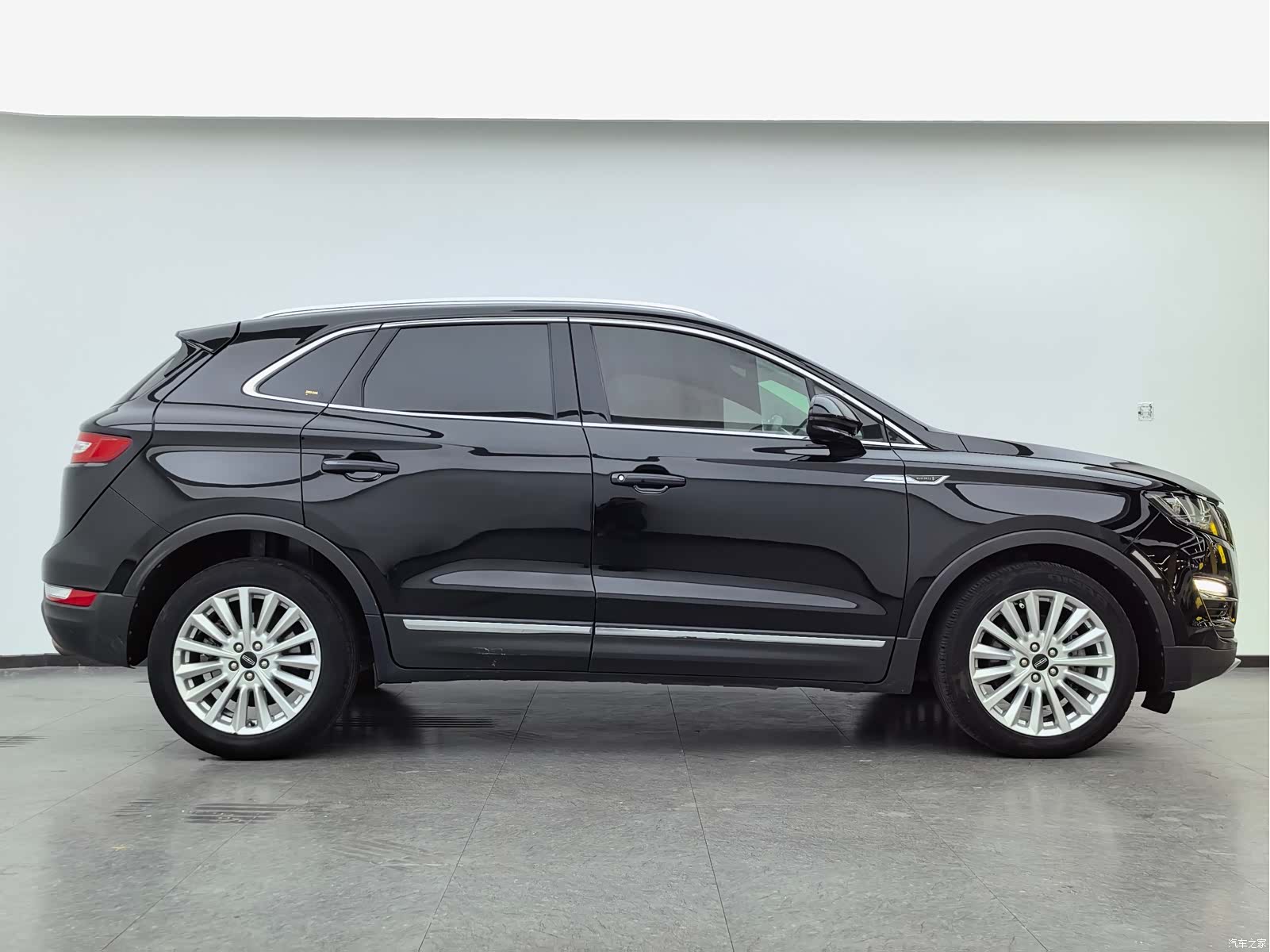 Lincoln MKC, 2019 10