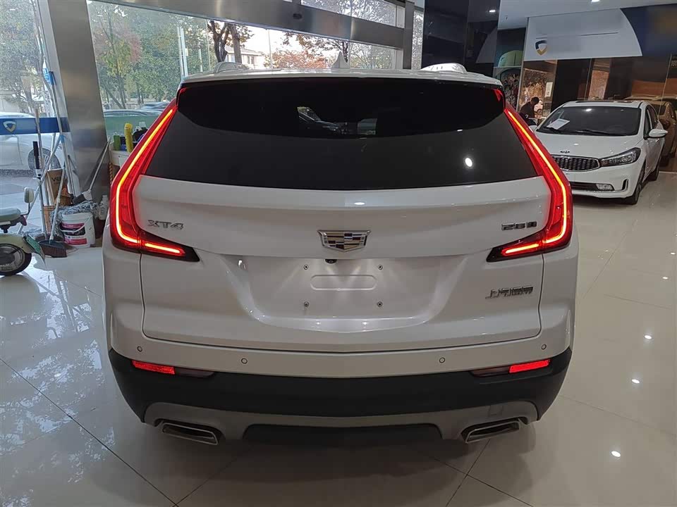 Cadillac XT4