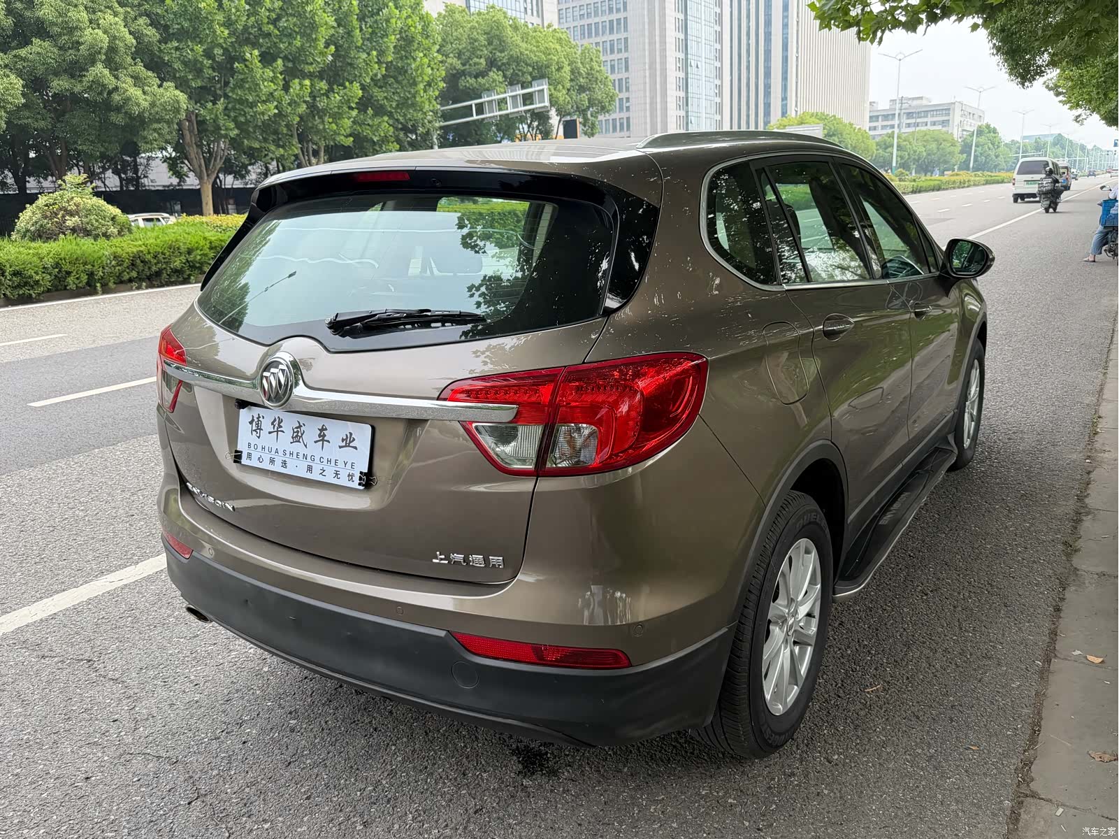 Buick Envision Plus, 2016 10