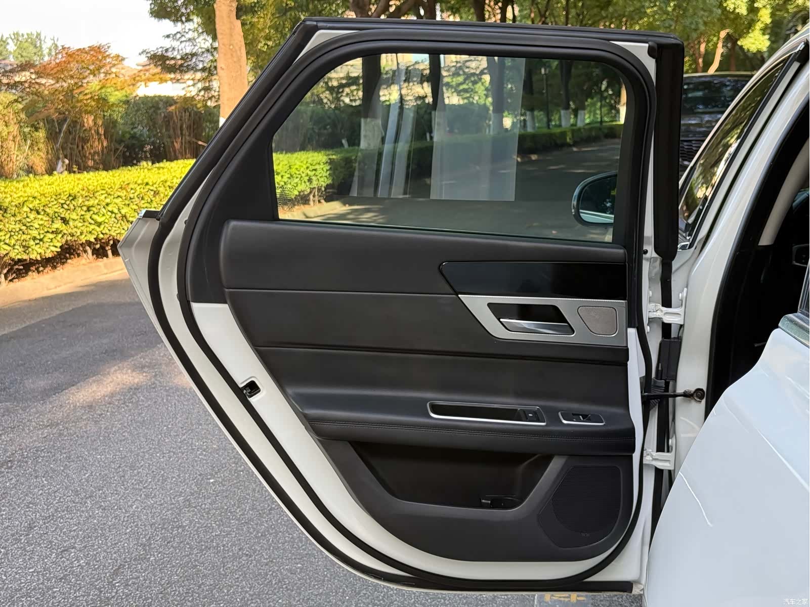 Jaguar XF, 2019 34