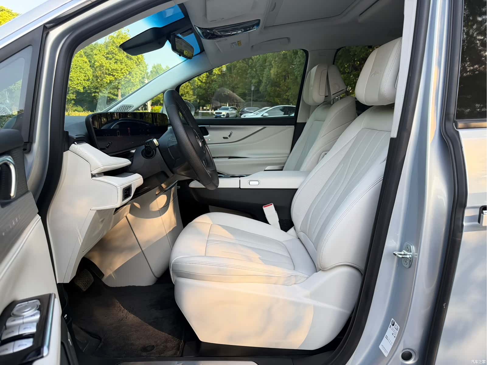 Buick GL8, 2024 11