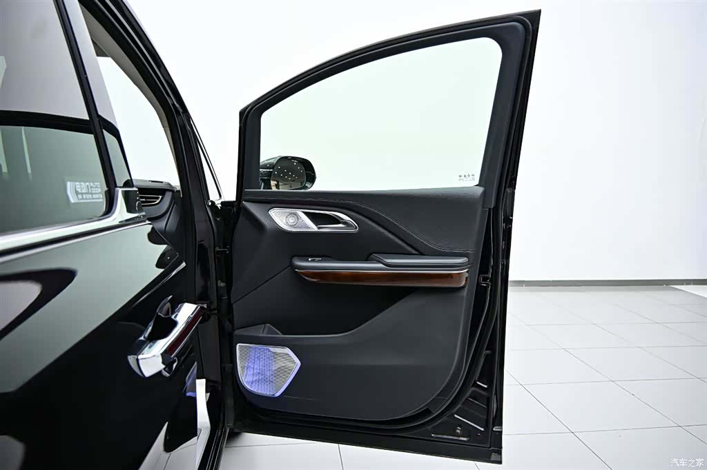 Hongqi HQ9, 2024 25