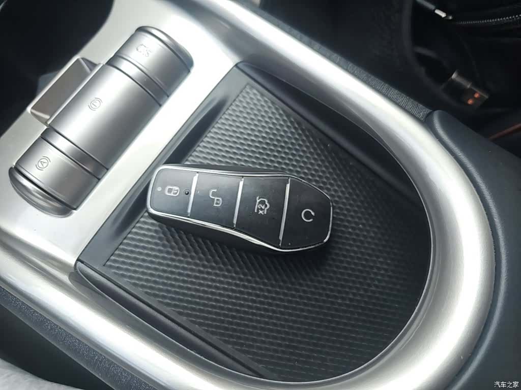 BYD Dolphin, 2025 9