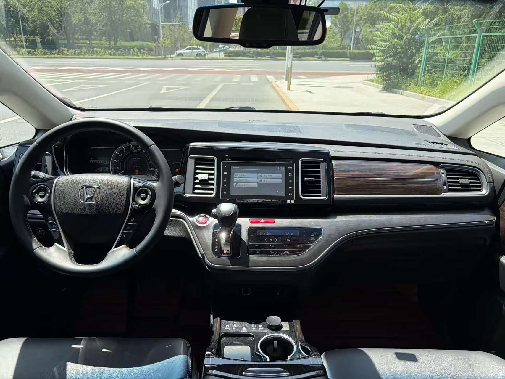 Honda Elysion, 2018 7