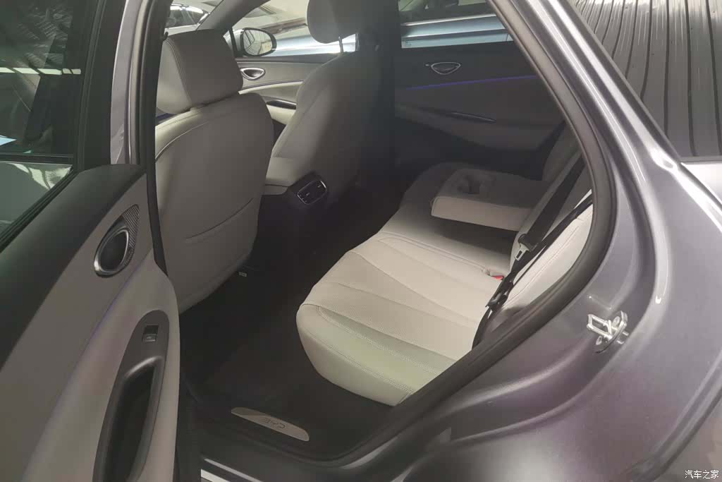 BYD HiAce, 2026 11