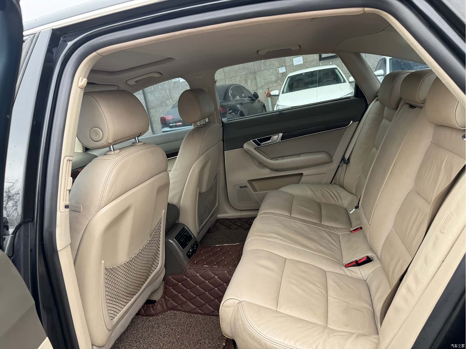 Audi A6L, 2010 10