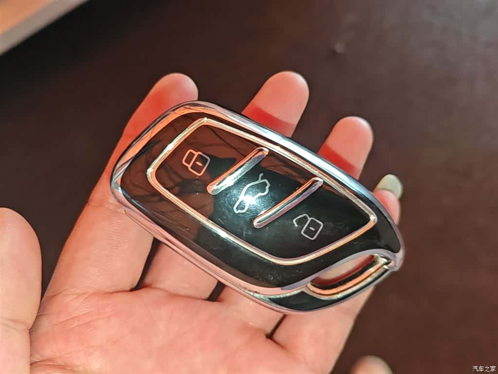 Roewe i5, 2021 9