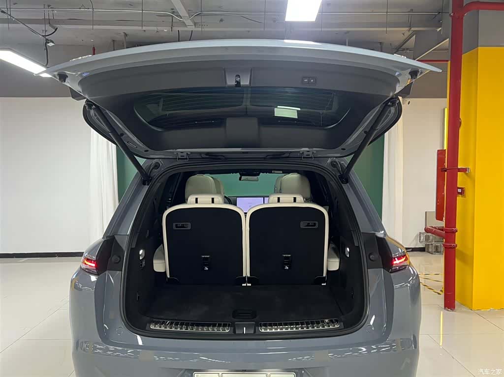 Li Auto L8, 2025 13