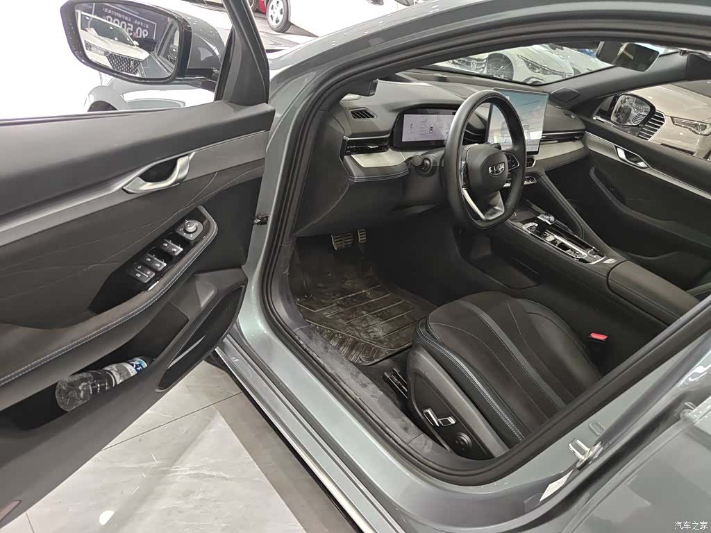 Geely Preface, 2025 14