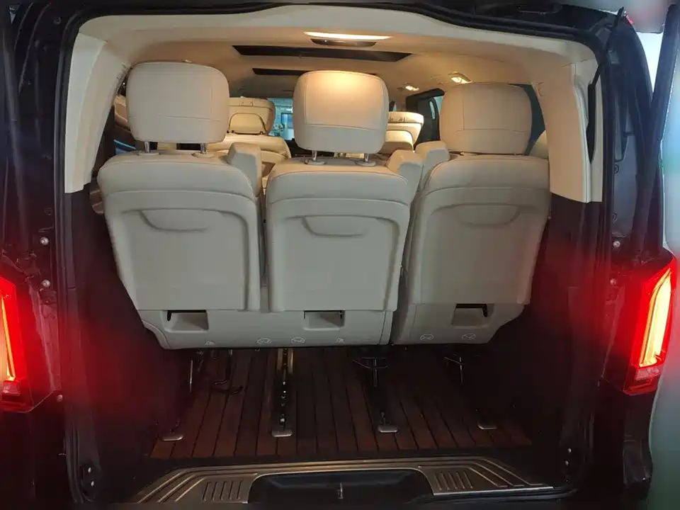 Mercedes-Benz V-class