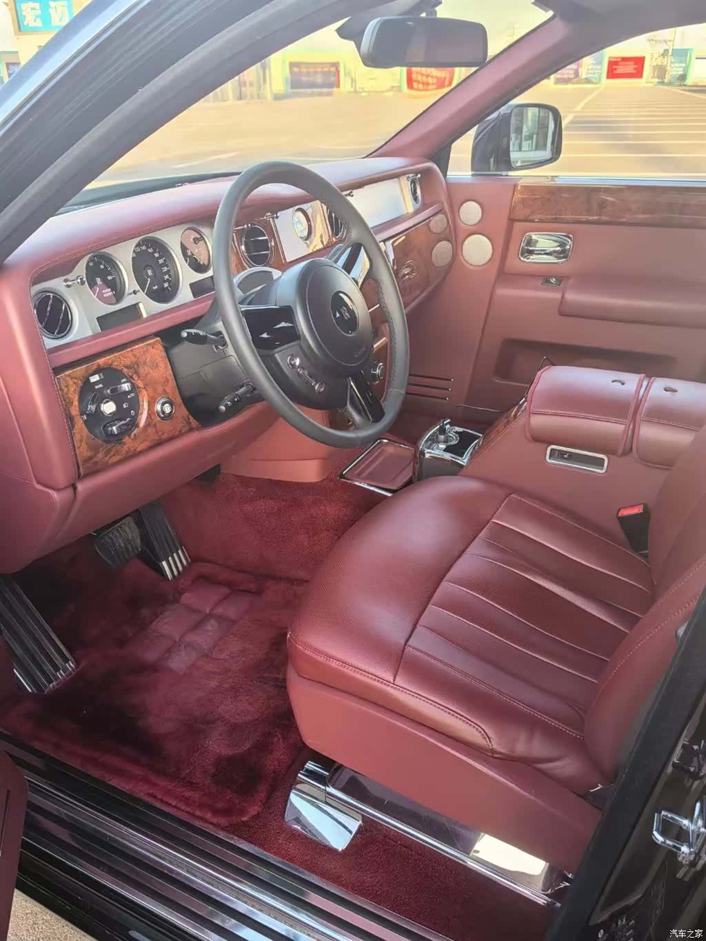 Rolls-Royce Phantom, 2011 9