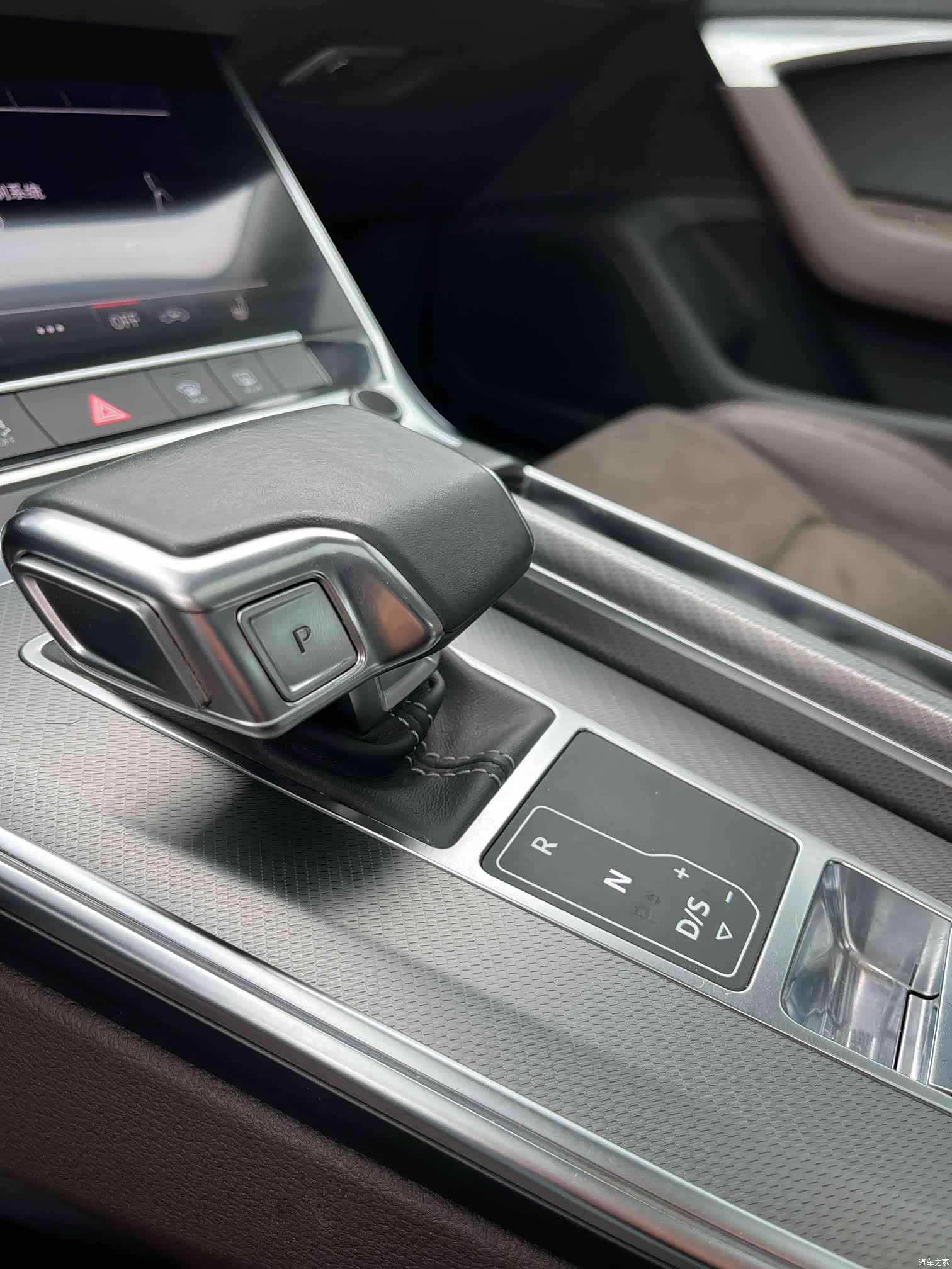 Audi A7L, 2023 8