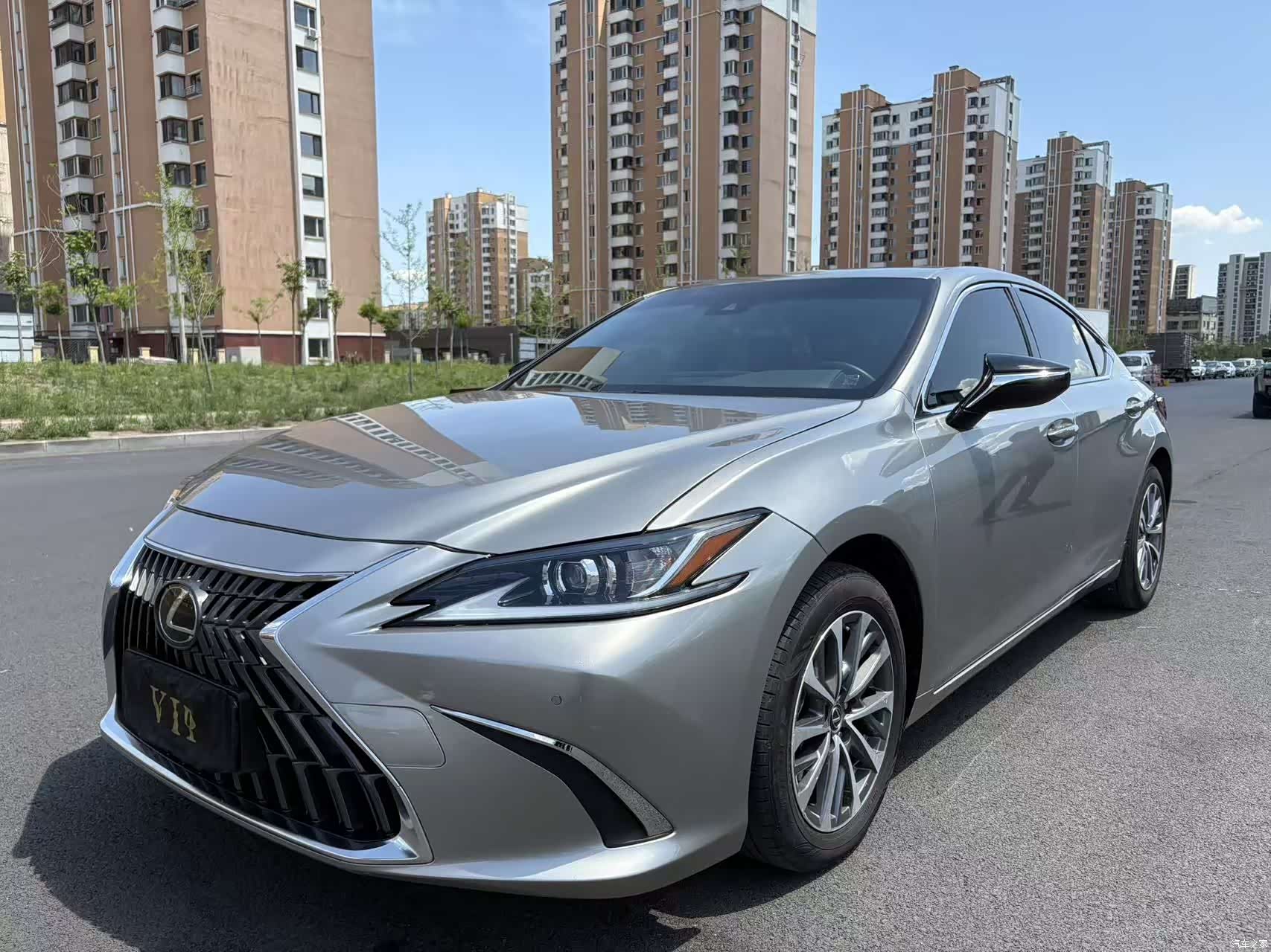 Lexus ES, 2024 1