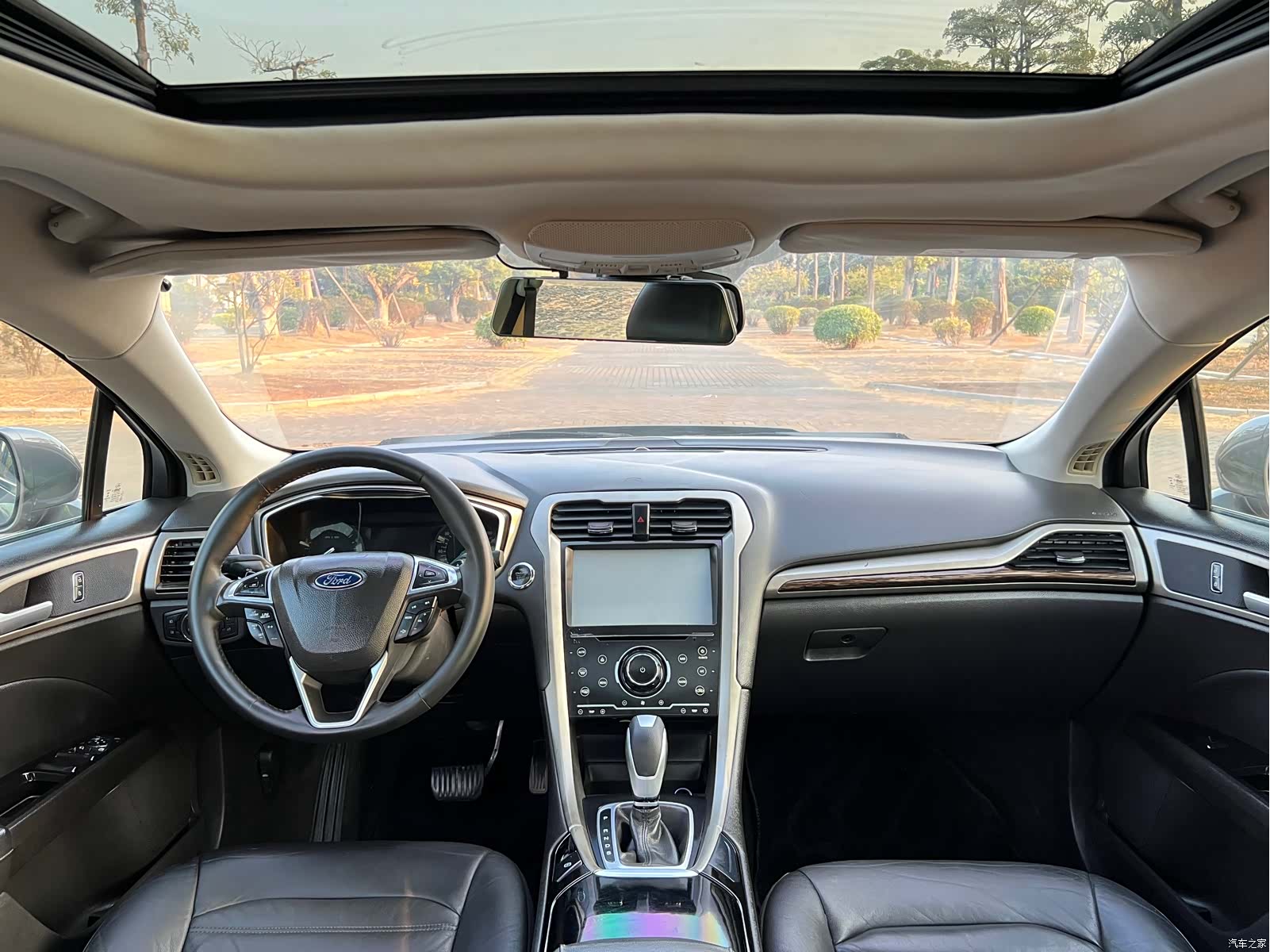 Ford Mondeo, 2014 12